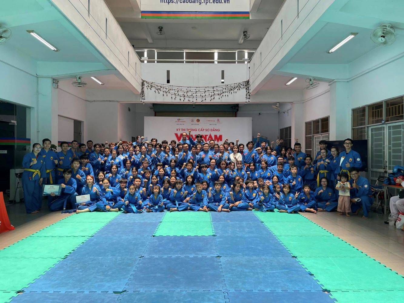 Hình CLUB